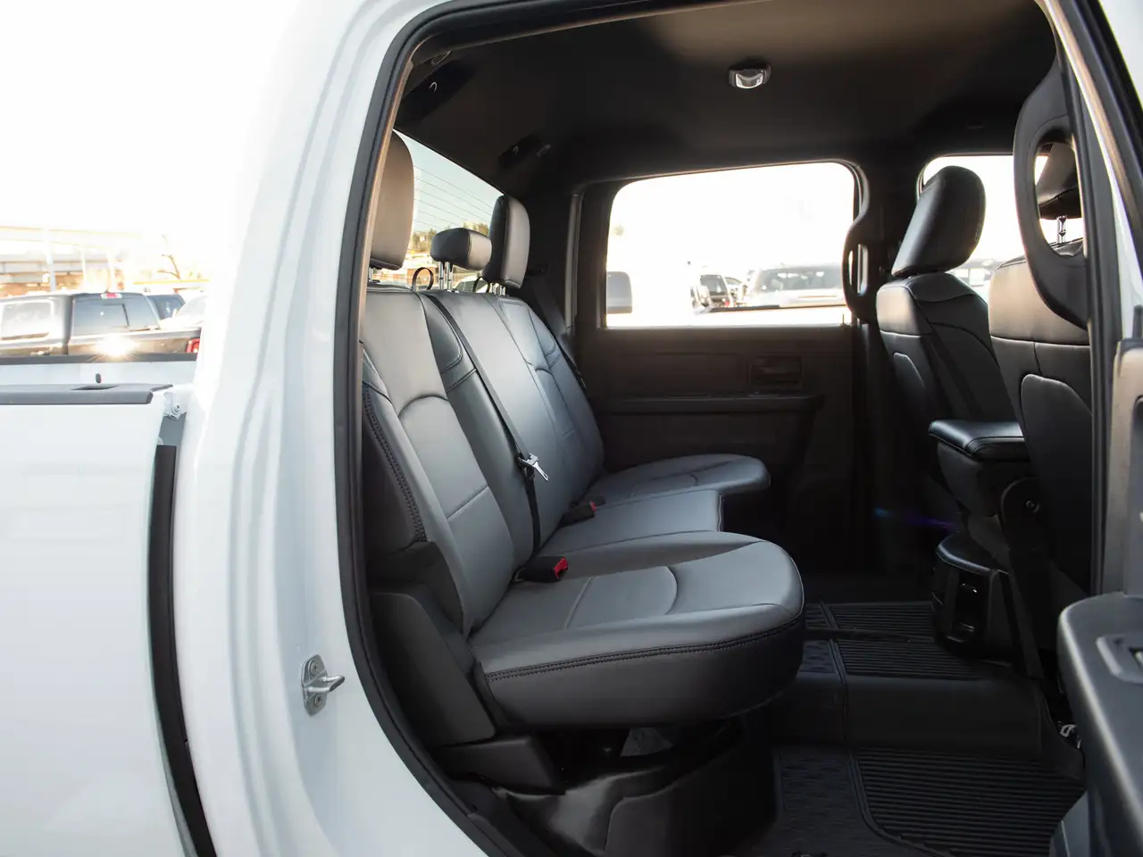 RAM 2500 снимка RAM 2500