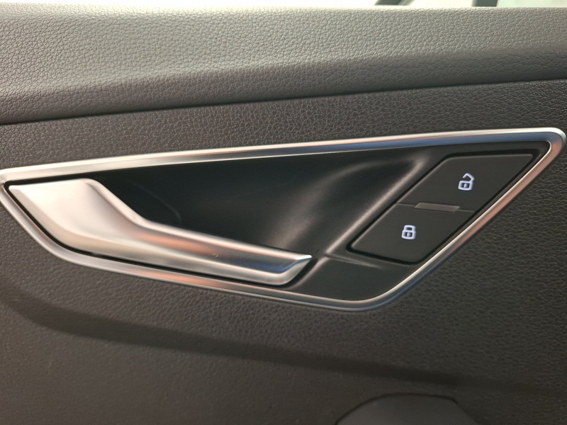 Audi Q2 35 TFSI sport S-Line LED Pano SHZ LM Navi — photo 21