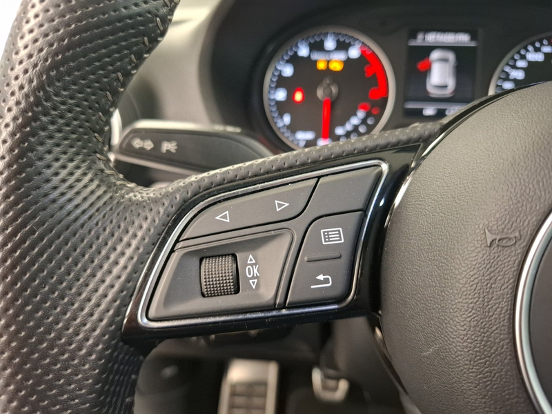 Audi Q2 35 TFSI sport S-Line LED Pano SHZ LM Navi — photo 19