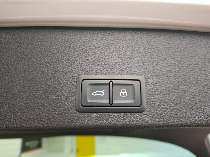 Audi Q2 35 TFSI sport S-Line LED Pano SHZ LM Navi — photo 23