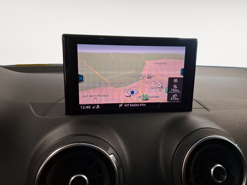 Audi Q2 35 TFSI sport S-Line LED Pano SHZ LM Navi — photo 12