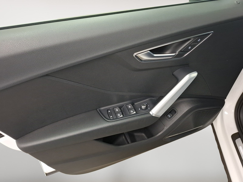Audi Q2 35 TFSI sport S-Line LED Pano SHZ LM Navi — photo 13