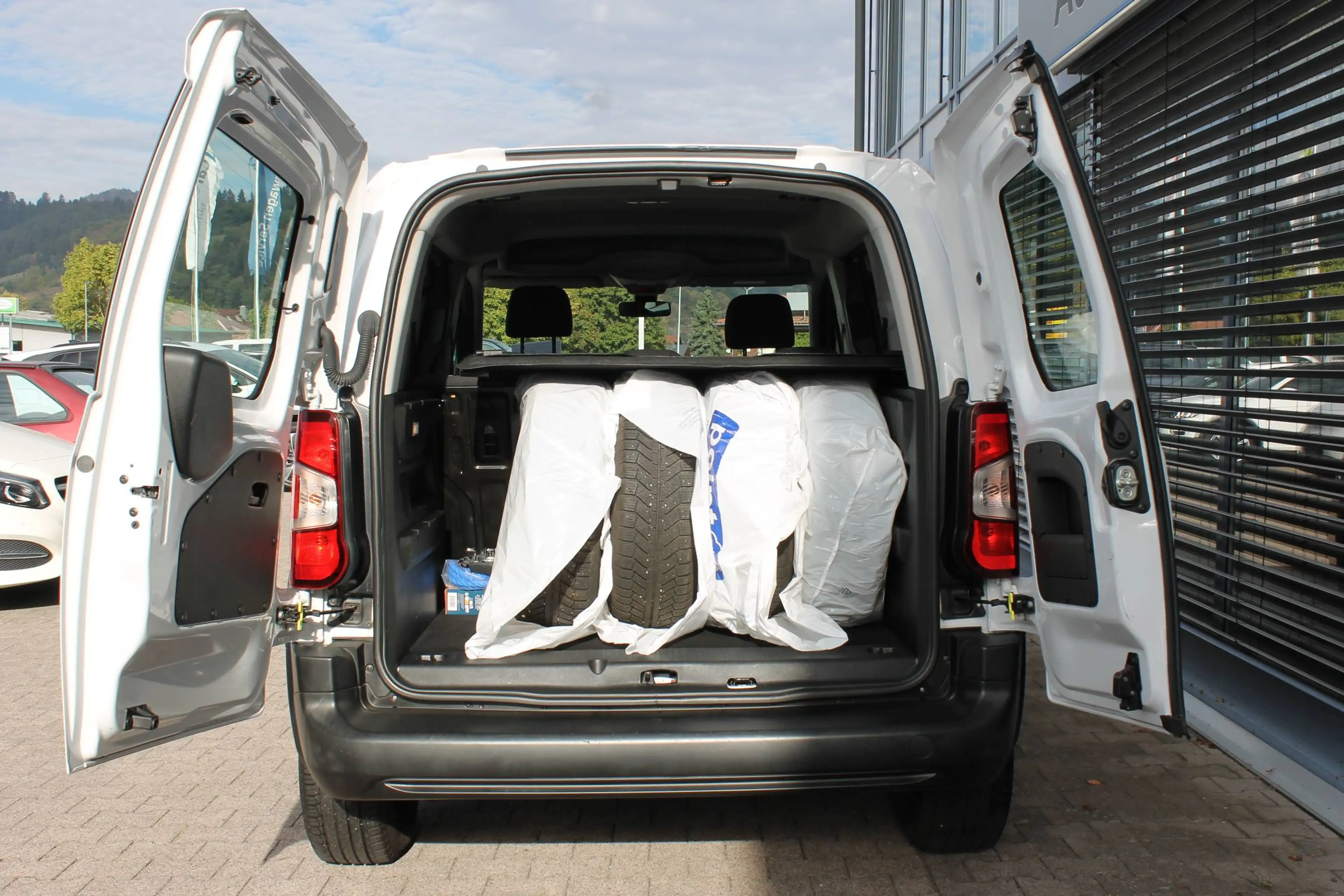 Peugeot Rifter 1.5 BlueHDi Active Pack N1 L1 — photo 14