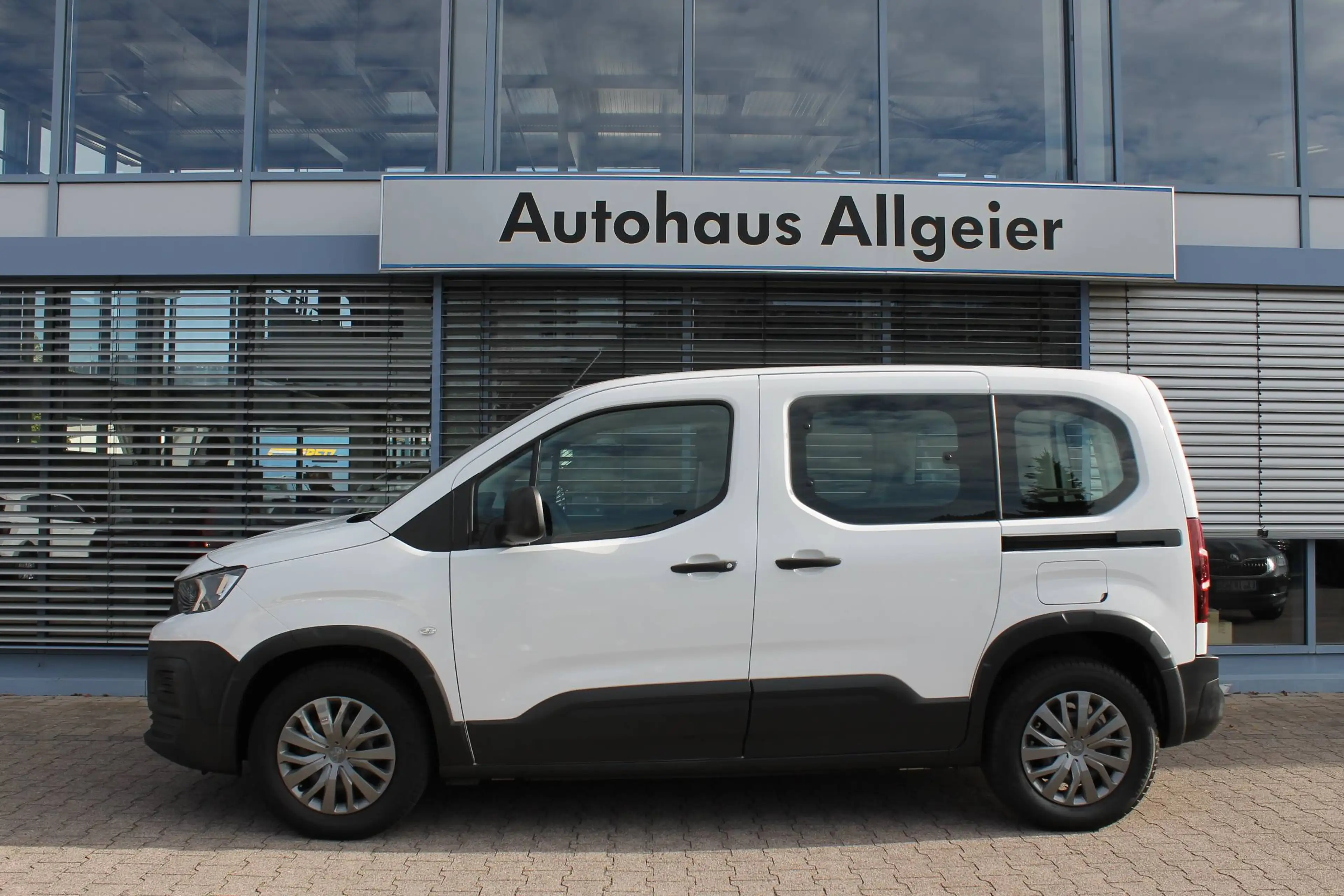 Peugeot Rifter 1.5 BlueHDi Active Pack N1 L1 — photo 15