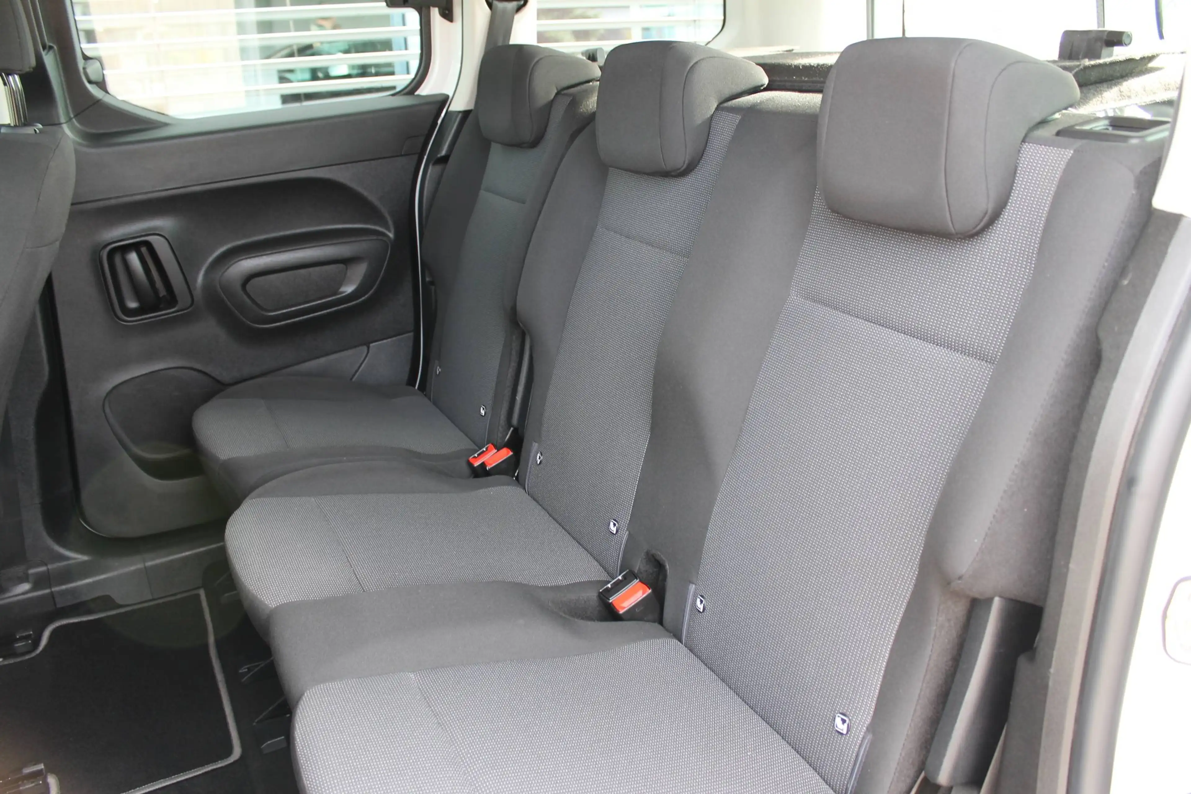 Peugeot Rifter 1.5 BlueHDi Active Pack N1 L1 — photo 10