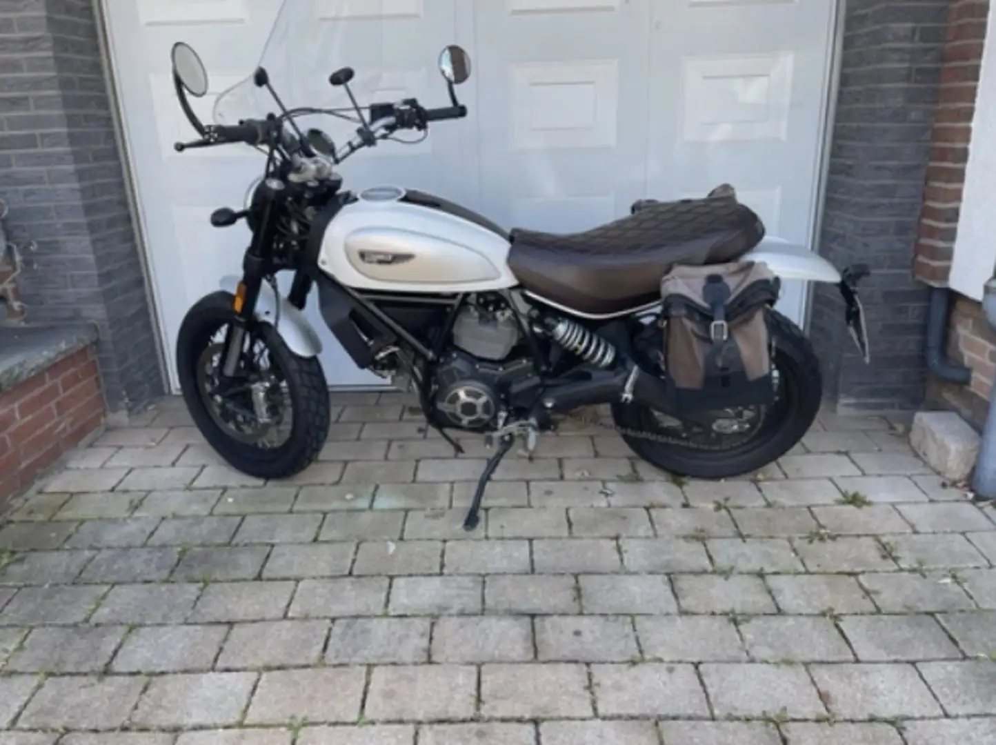 Ducati Scrambler Alb - 2