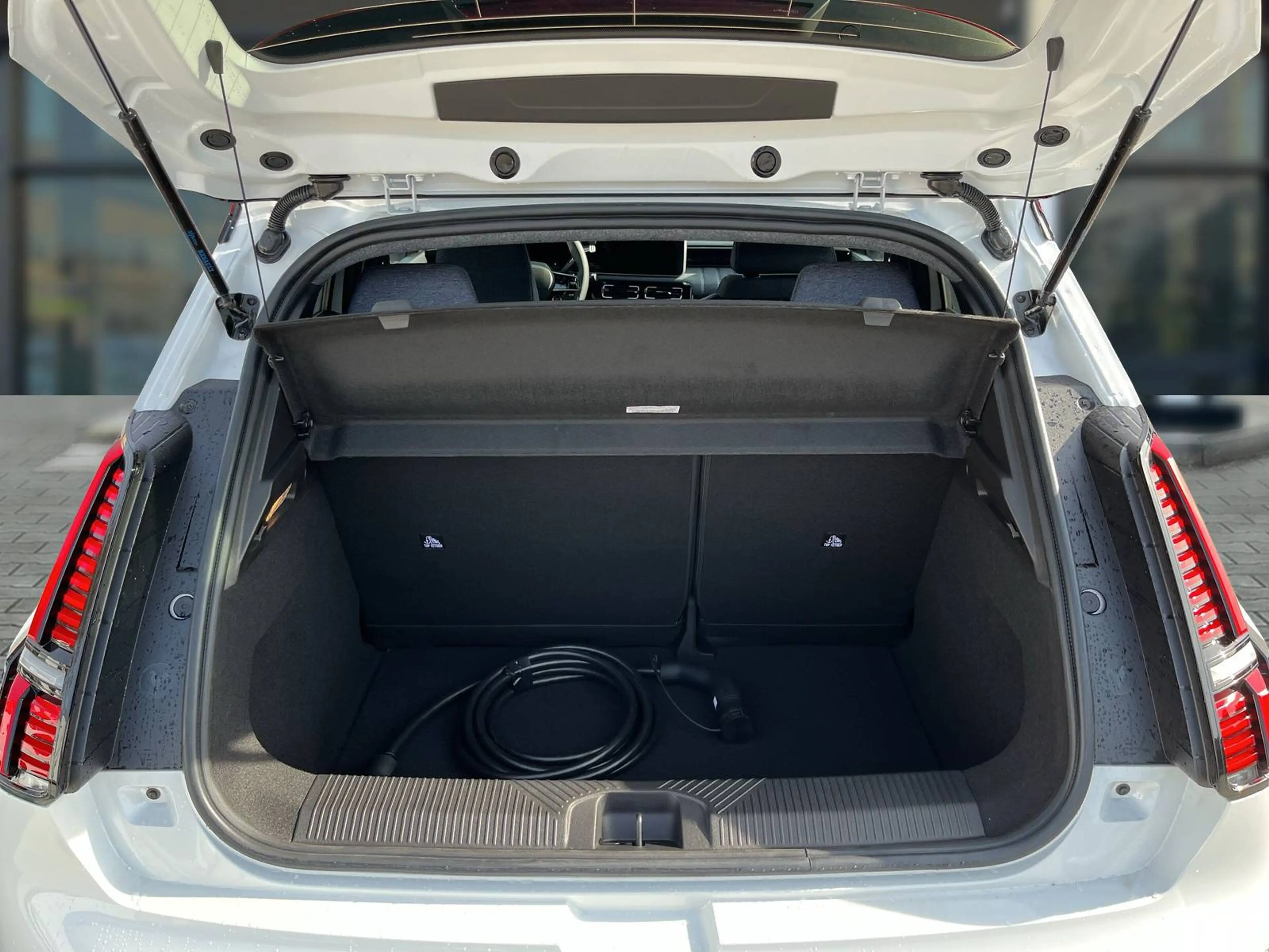 Renault R 5 R 5 Electric E-Tech Techno 150 Comfort Range — photo 6
