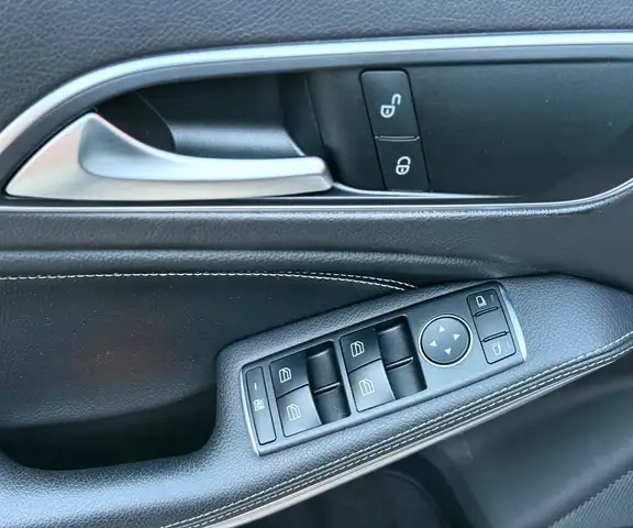 Mercedes-Benz A-Class view 13
