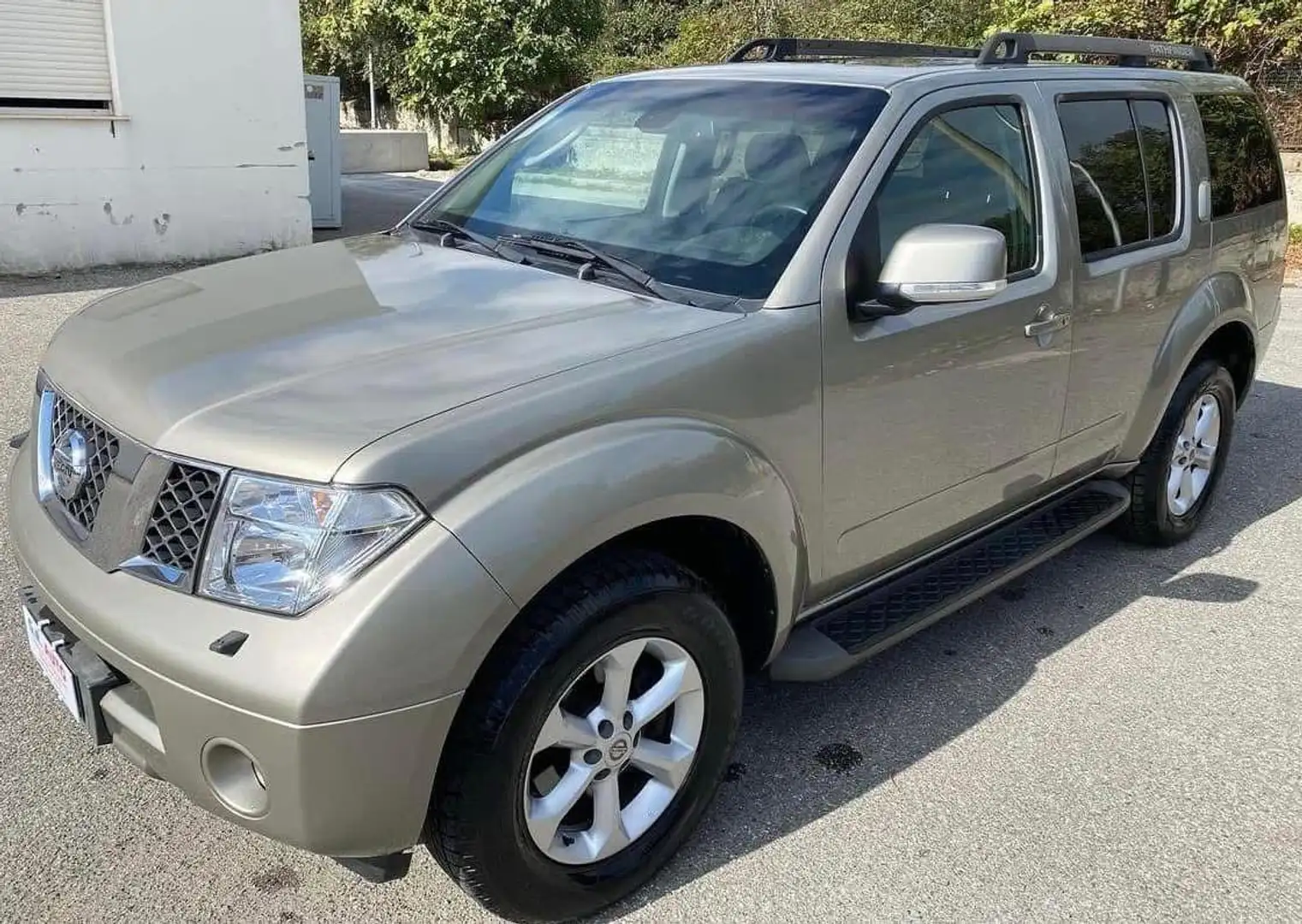 Nissan Pathfinder Pathfinder 2.5 dci MOTORE ROTTO X COMMERCIANTI Gold - 1