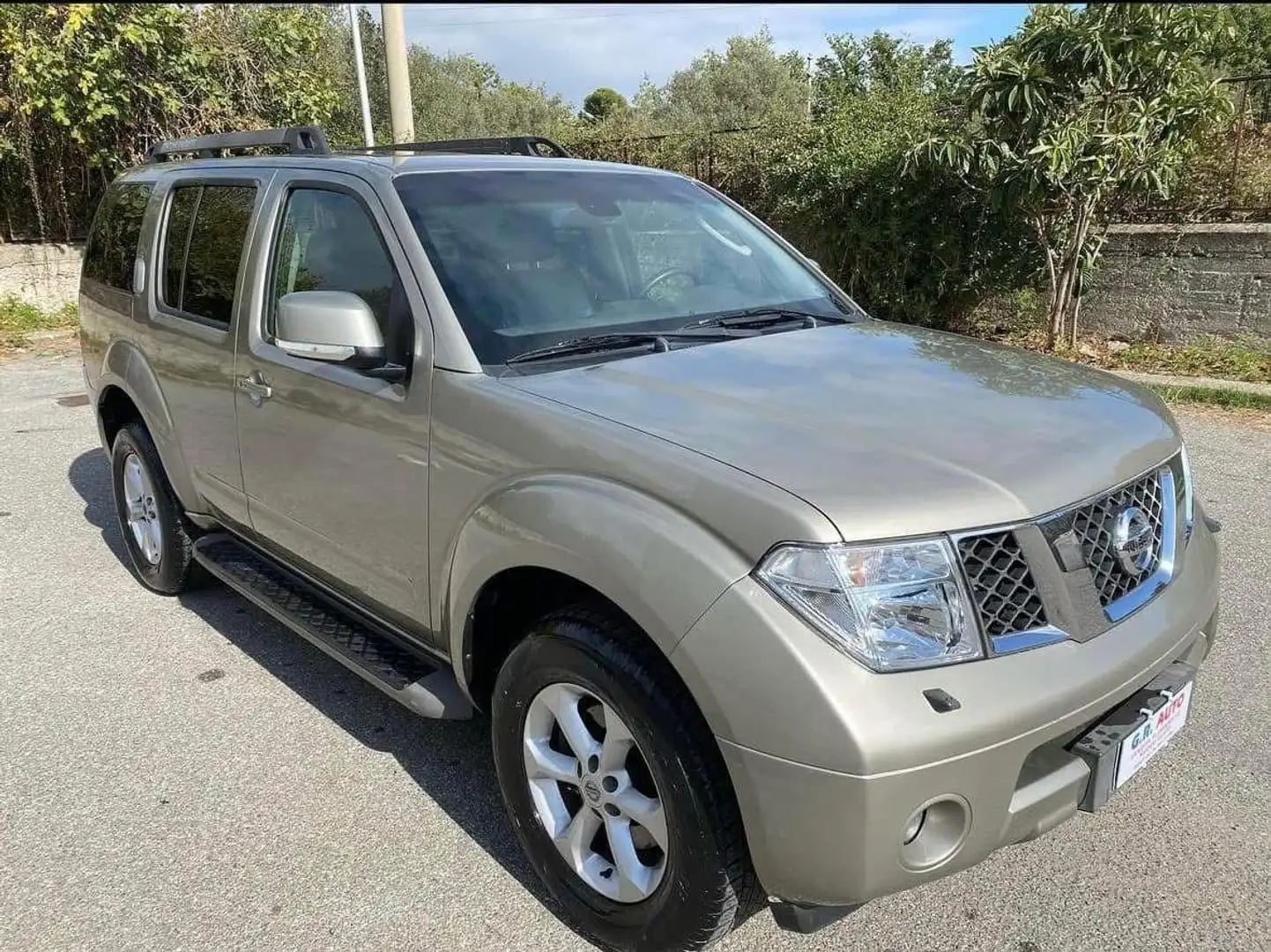 Nissan Pathfinder Pathfinder 2.5 dci MOTORE ROTTO X COMMERCIANTI Gold - 2