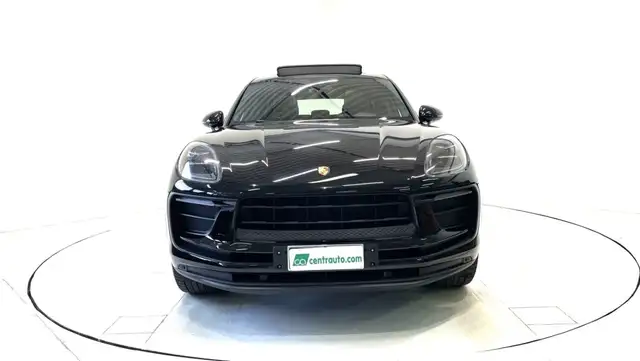 Porsche Macan view 2