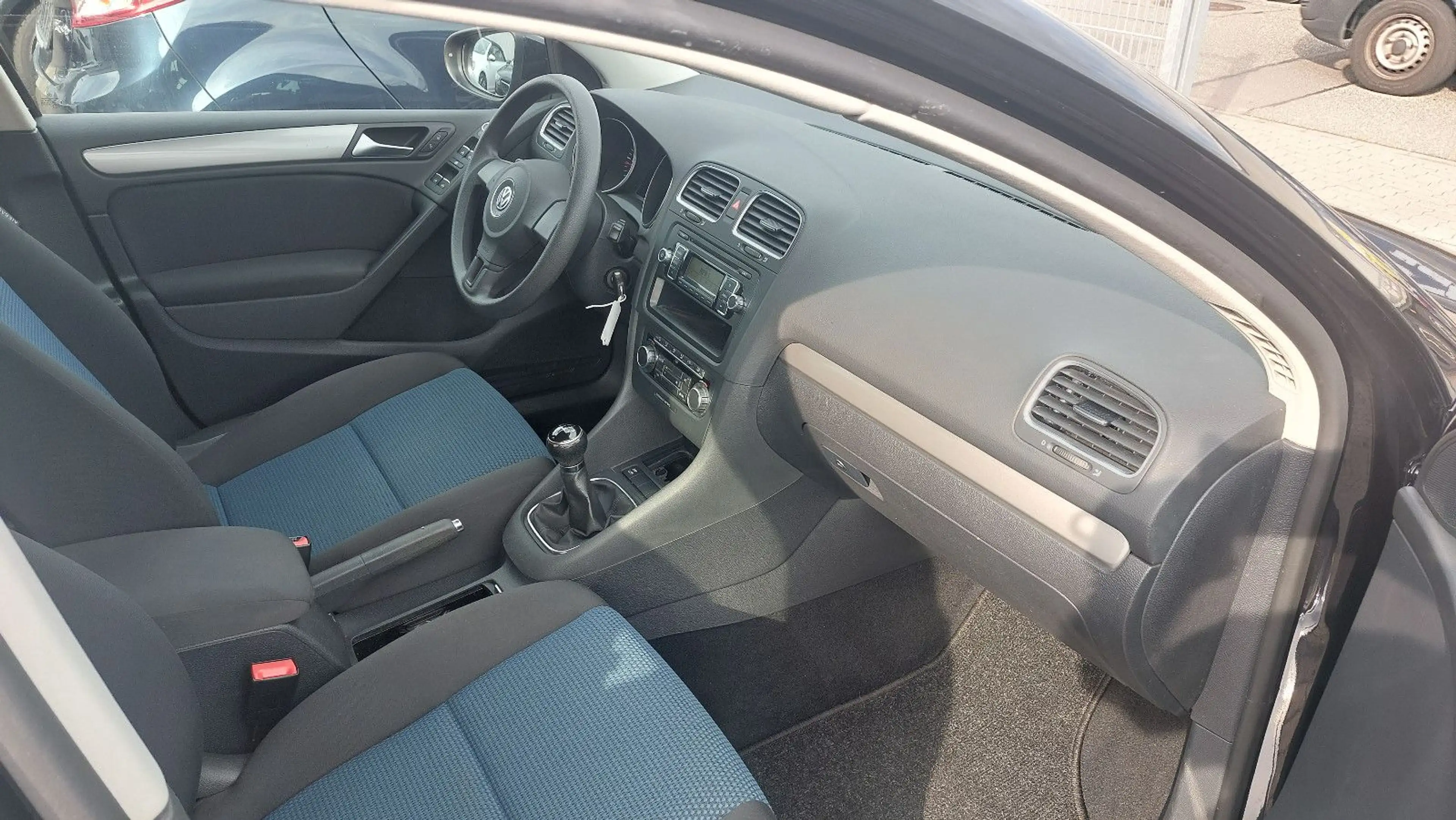 Volkswagen Golf VI Trendline BlueMotion/BMT — photo 11