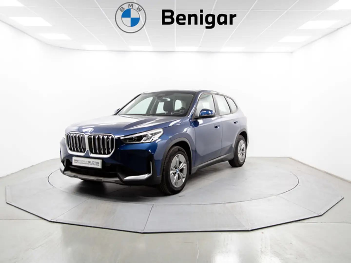BMW iX1 xDrive30A Bleu - 1
