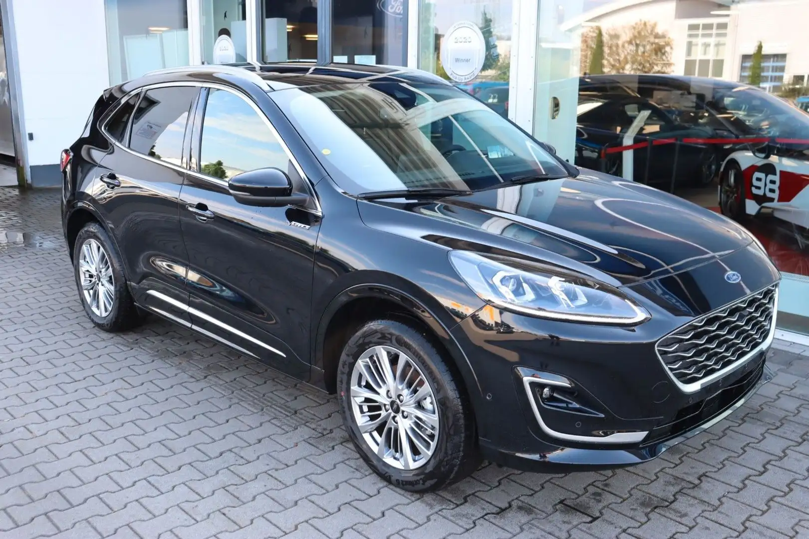 Ford Kuga Vignale 2,5l PHEV B&O LED NAVI 4,99% FIN* Чорний - 2