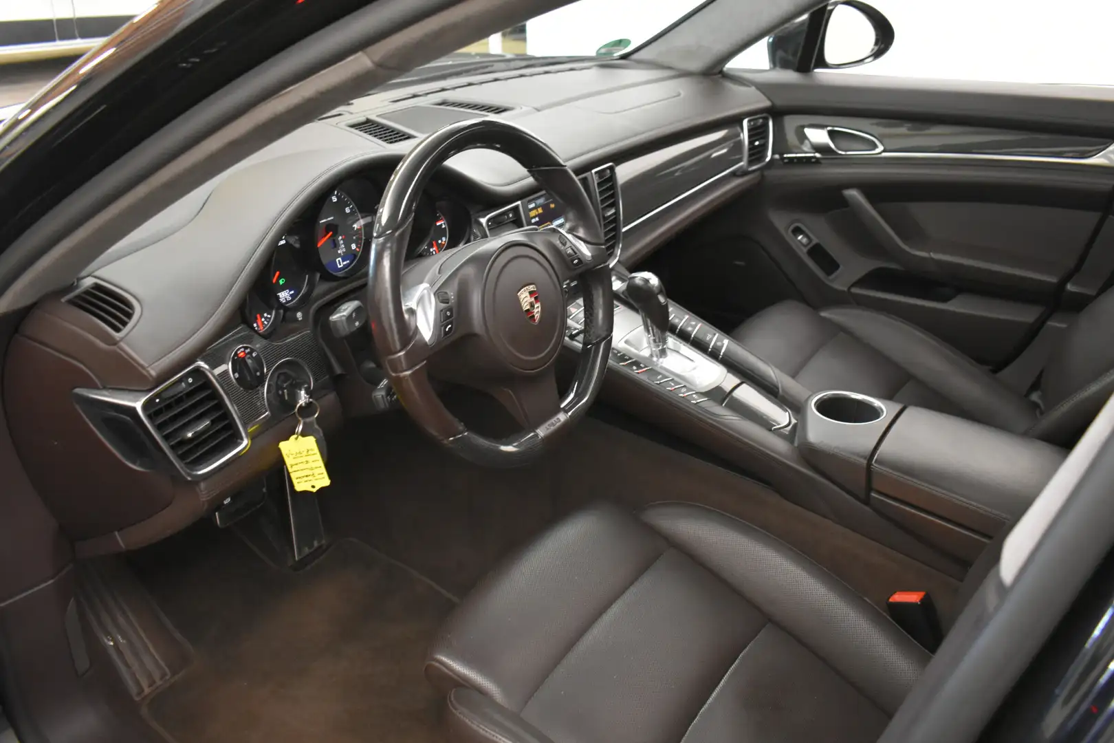 Porsche Panamera 4.8 4S 400PK 01-2026 Yongtimer Topstaat NL Auto NA Zwart - 2