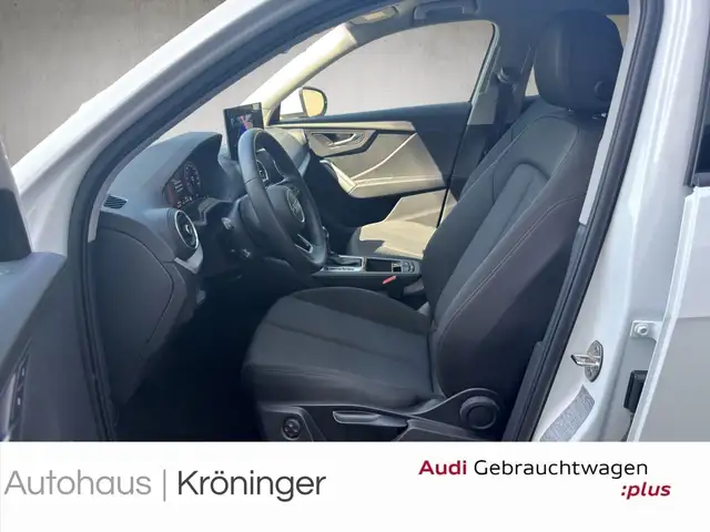 Audi Q2 view 7