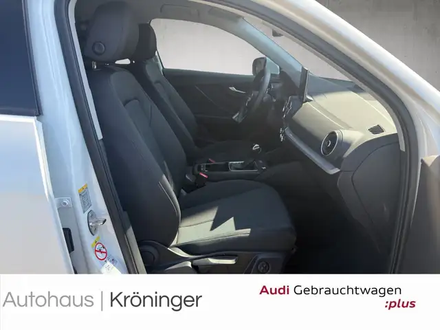 Audi Q2 view 9