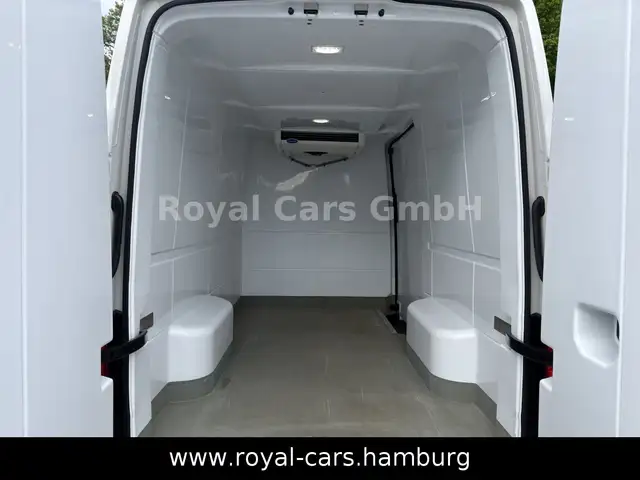Volkswagen Crafter view 8