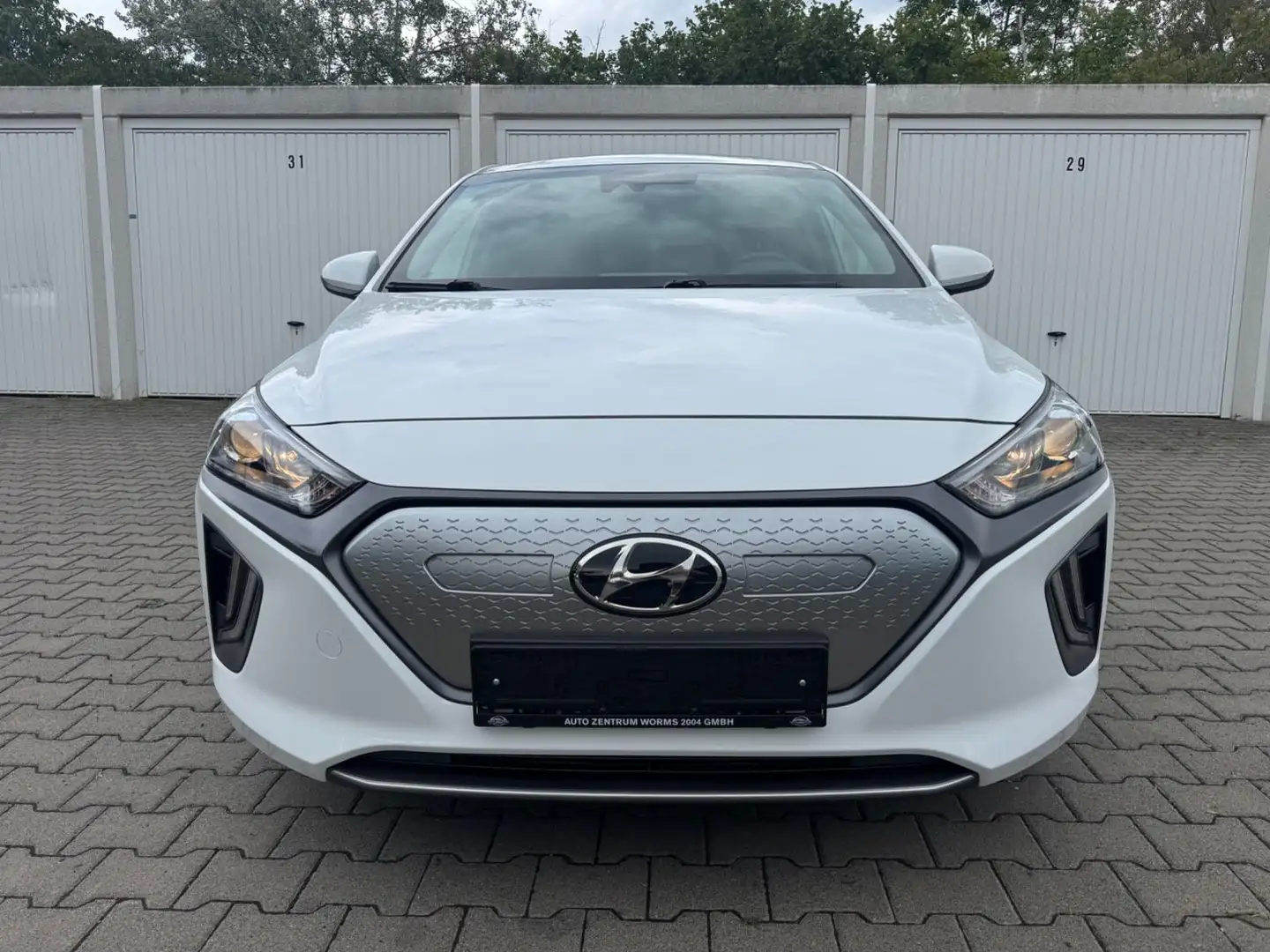Hyundai IONIQ Elektro *2.Hand*R.Kam.*Garantie* Weiß - 2