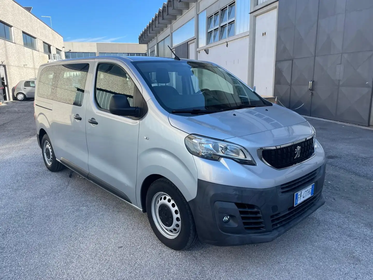 Peugeot Expert BLUE HDI 115 S&S PL-TN COMBI 9 POSTI Grigio - 1