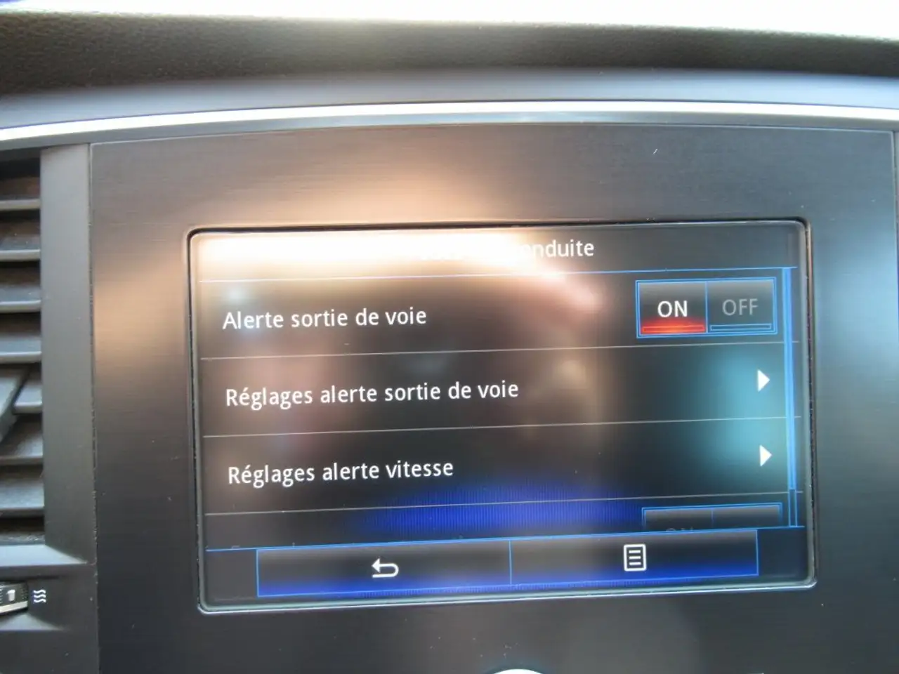 Renault Megane Berline — photo 18