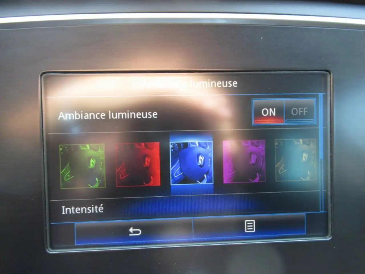 Renault Megane Berline — photo 17