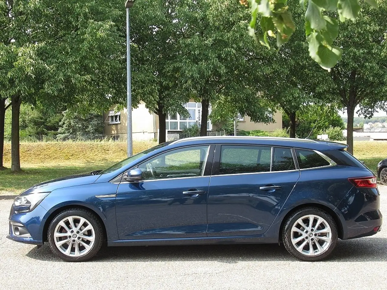 Renault Megane Berline — photo 8