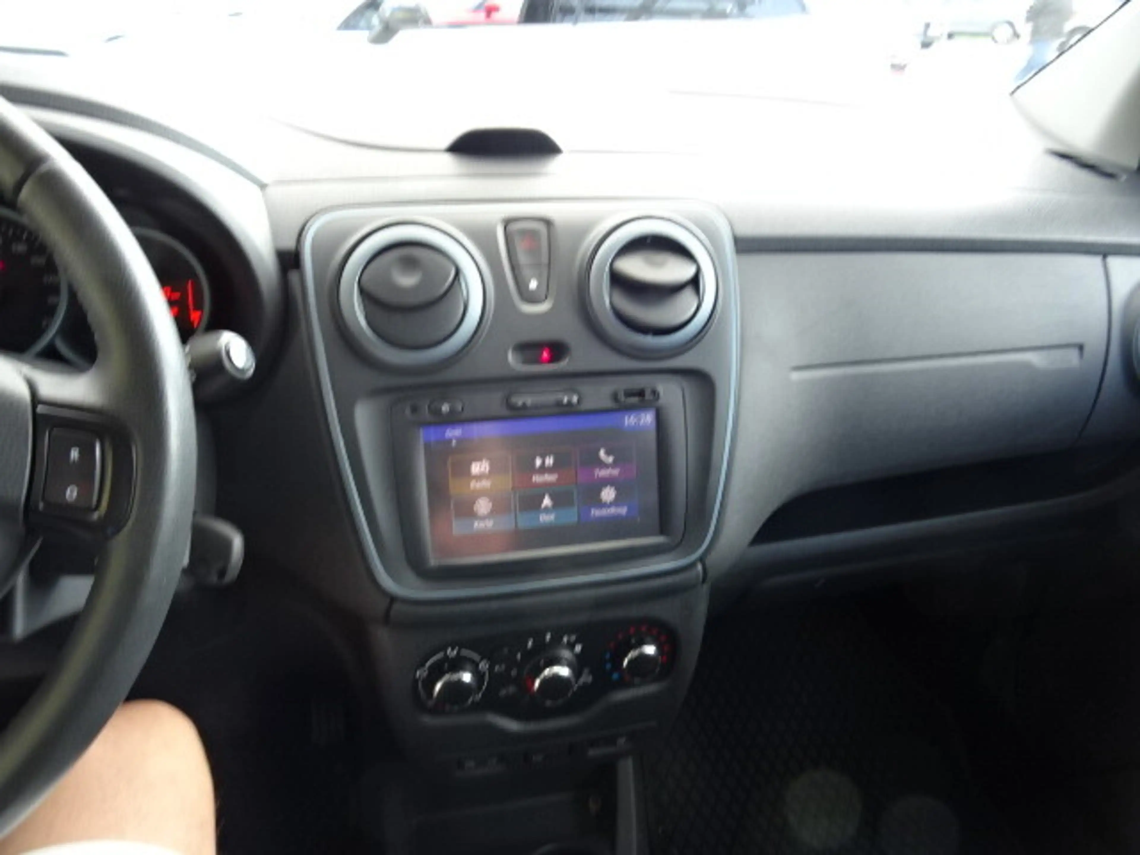 Dacia Lodgy Stepway dCi 110 S&S — photo 13