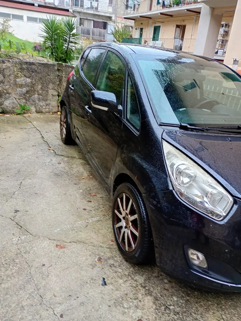 Kia Venga 1.4 crdi Fullsky 90c lov - 2