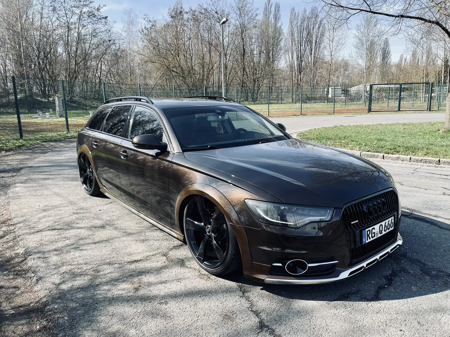 Audi A6 allroad 3.0 TDI 21 zoll bose pano voll luft Braun - 1