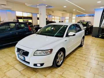 V50 1.6 d2 R-design 115cv