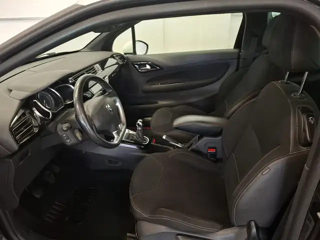 Citroen DS3 view 8