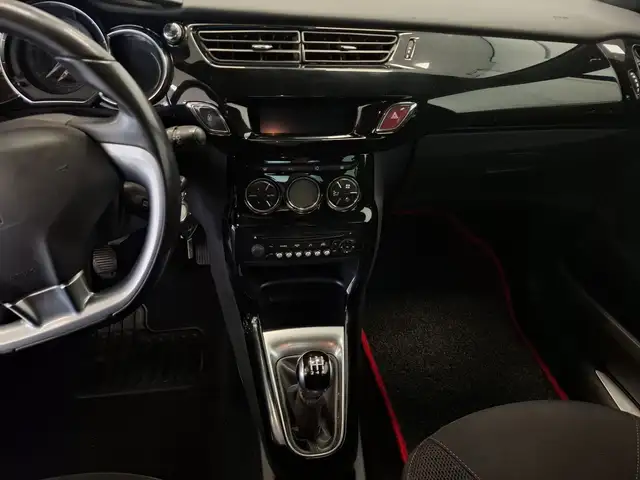 Citroen DS3 view 16
