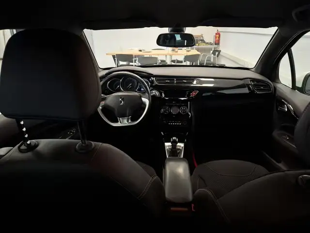 Citroen DS3 view 10