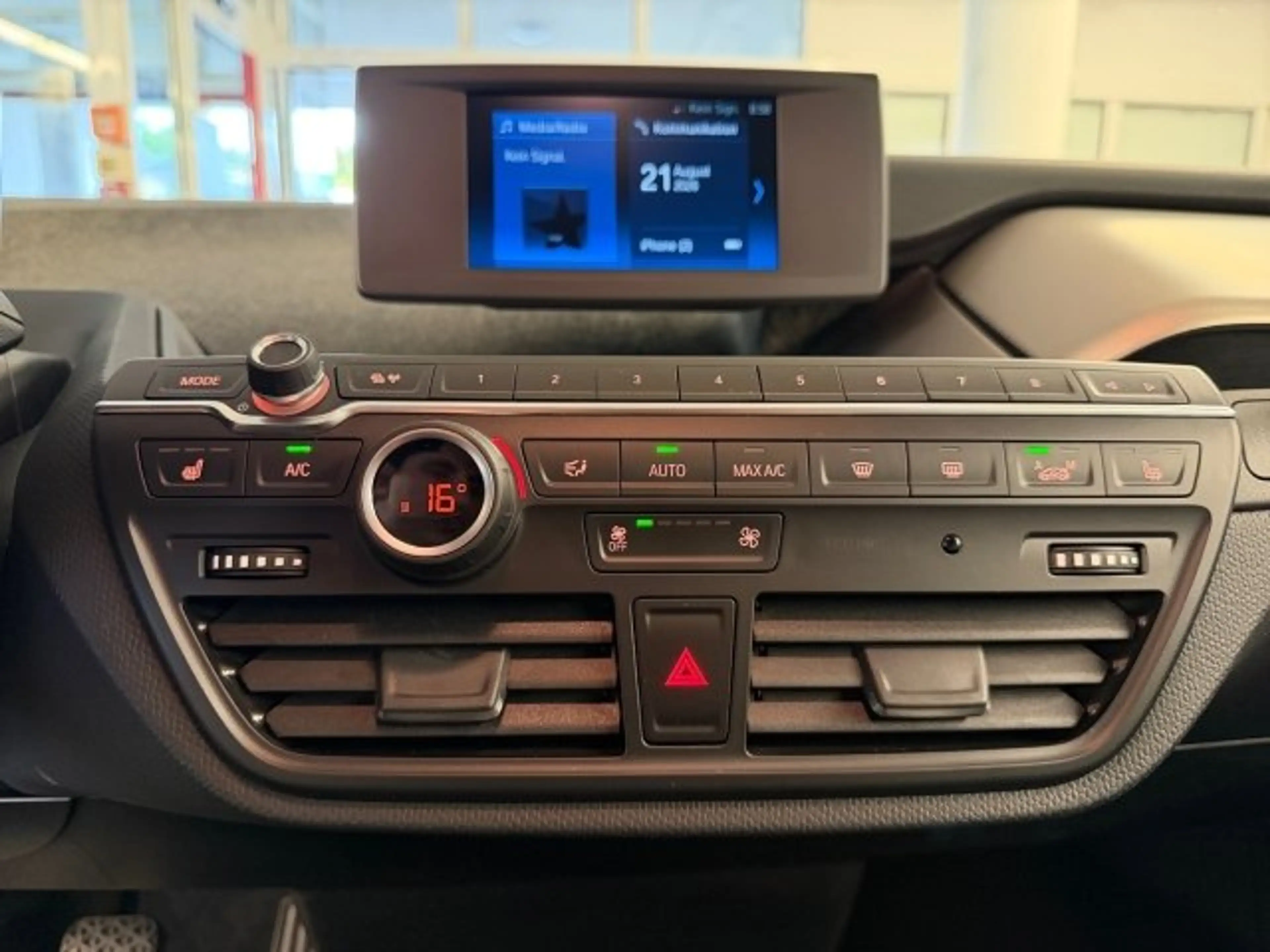 BMW i3 eDrive BEV i01 IB1 — photo 15