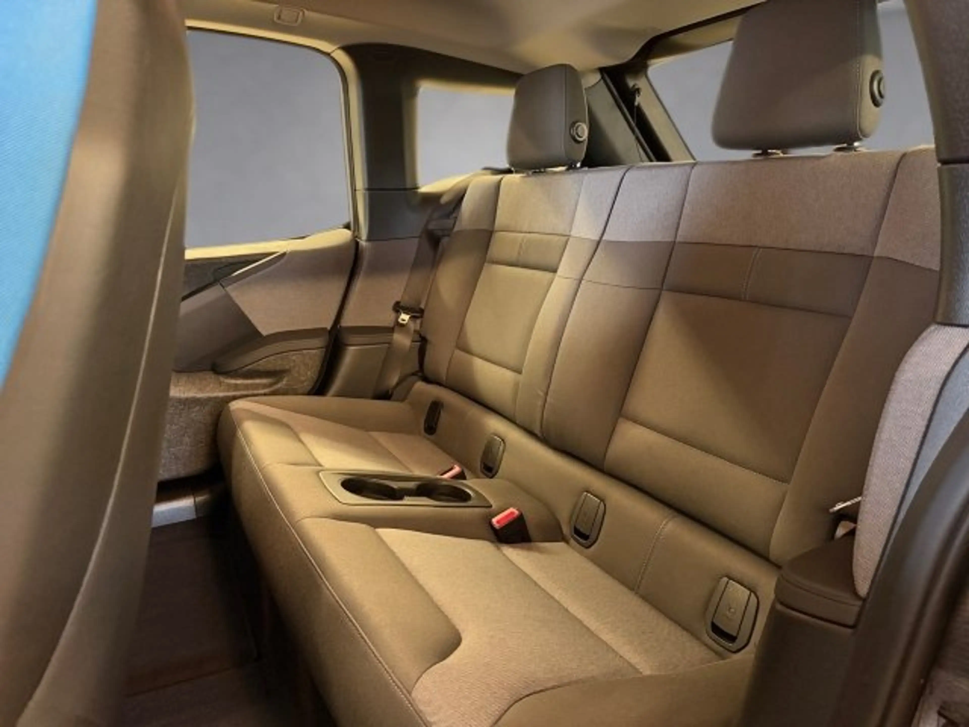 BMW i3 eDrive BEV i01 IB1 — photo 12