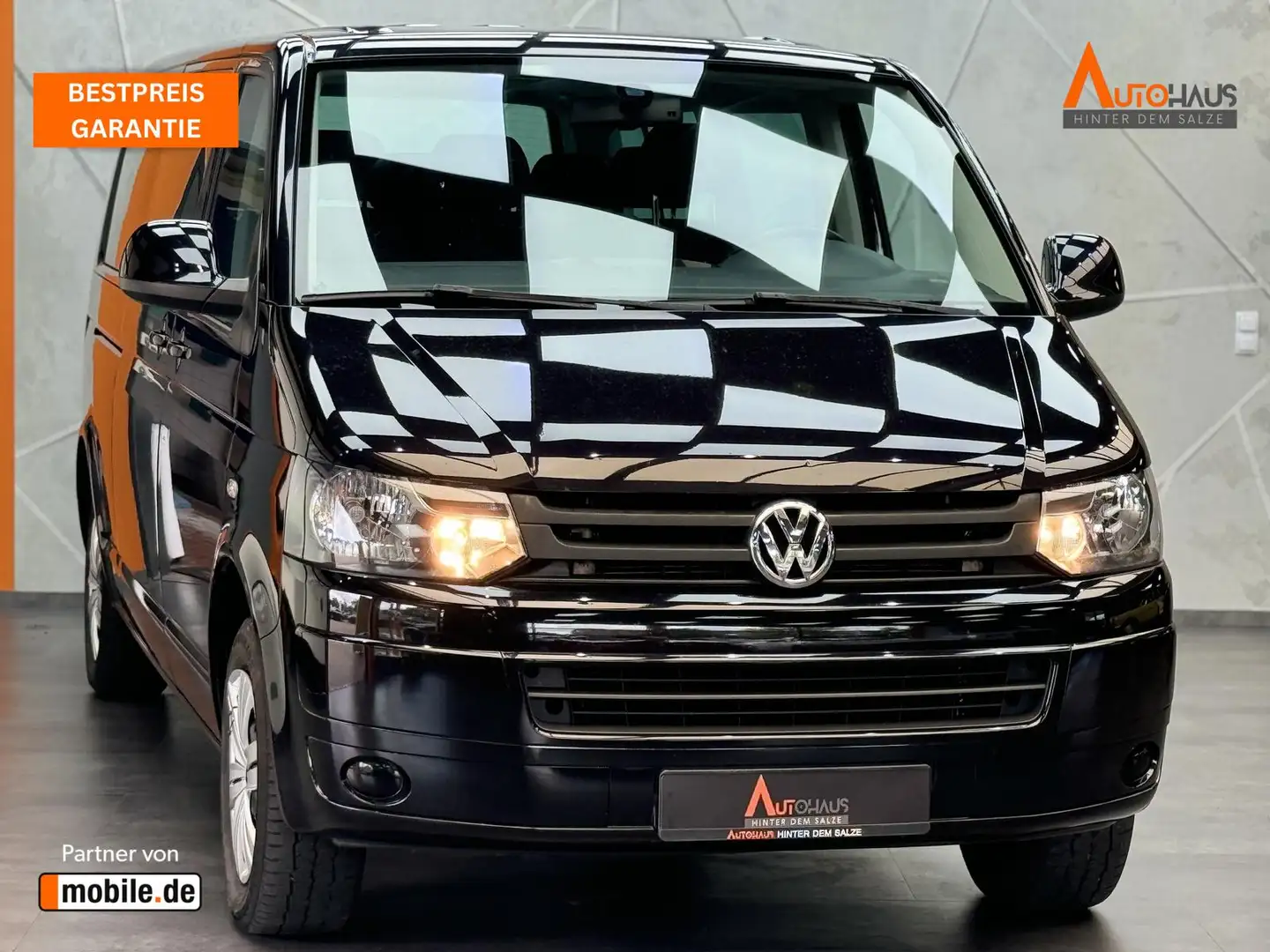 Volkswagen T5 Transporter Caravelle Trendline lang 2.0 TDI Schwarz - 1