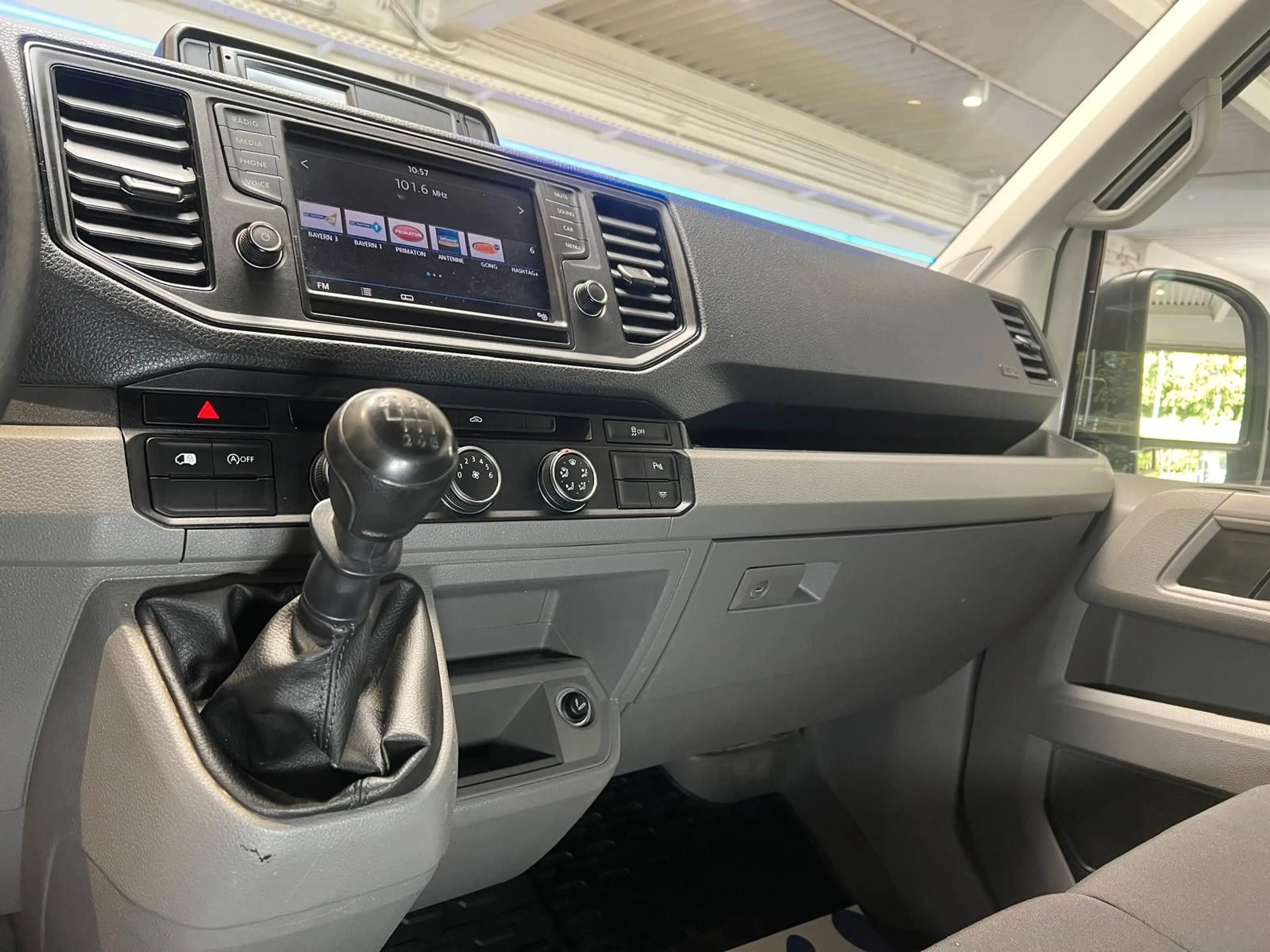 Volkswagen Crafter TDI Hoch+Lang*L2-H2*Garantie*AHK*Klima* — photo 15