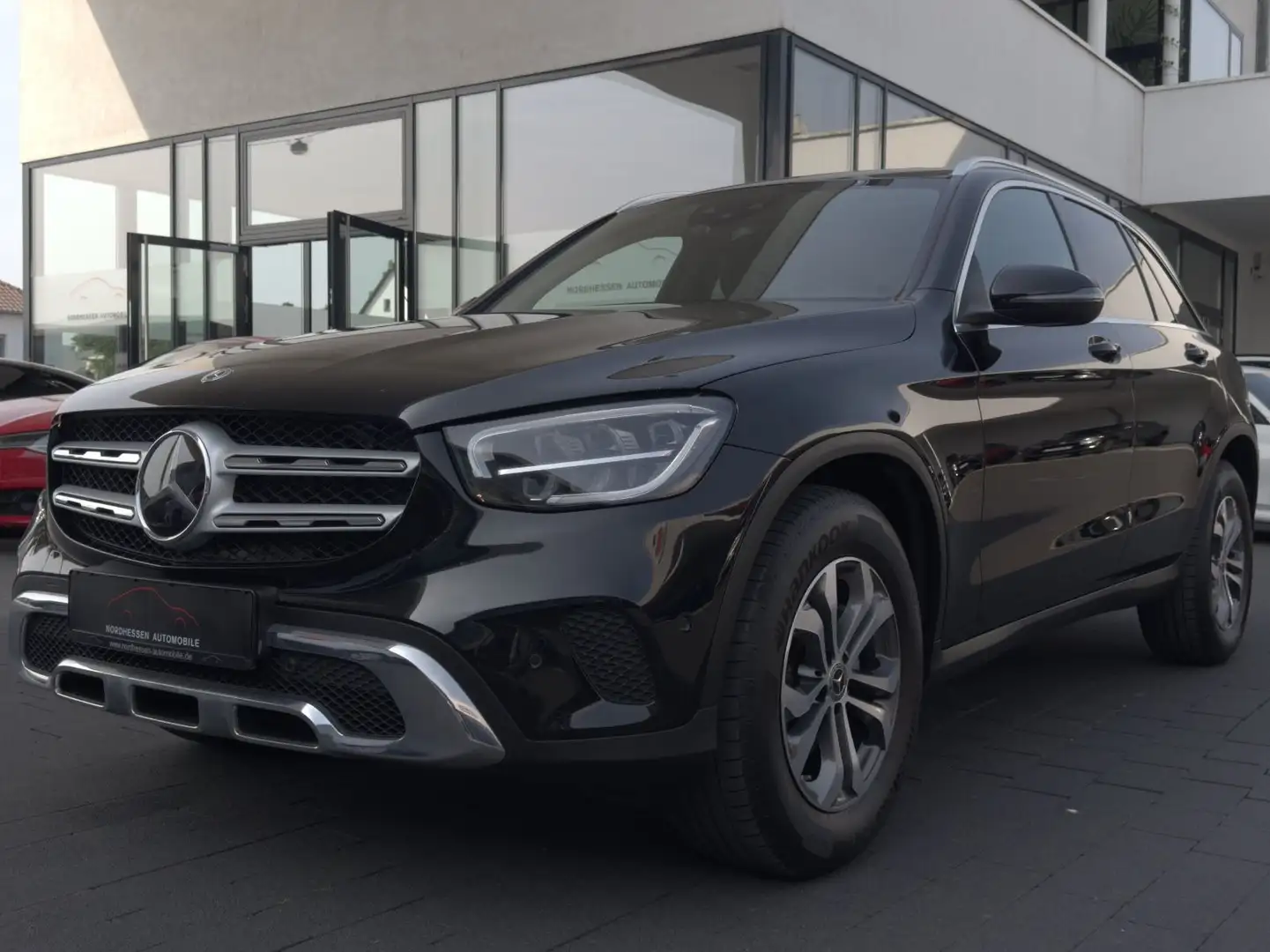 Mercedes-Benz GLC 220 d 4Matic | Standheizung | Distronic | AHK Schwarz - 1