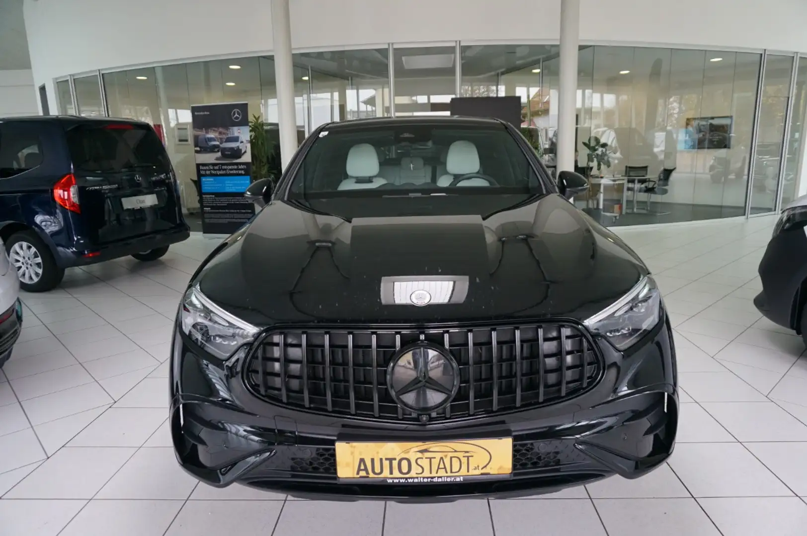 Mercedes-Benz GLC 300 d e 4MATIC Coupé Kommissionsfahrzeug Schwarz - 2