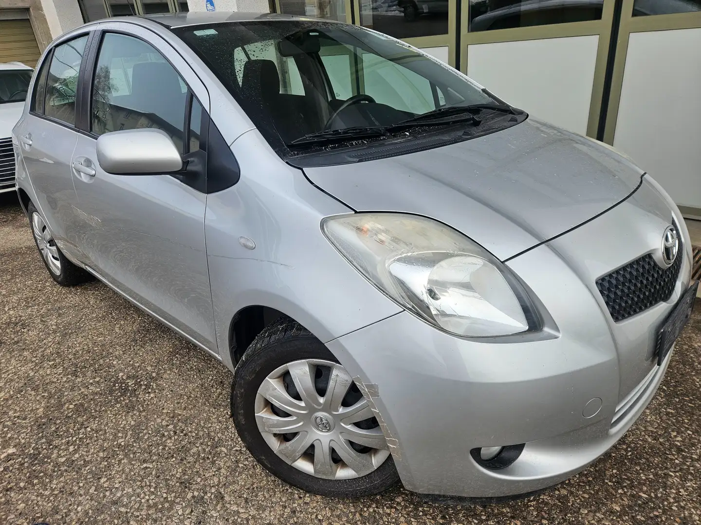 Toyota Yaris Yaris Verso 1,3 VVT-i Sol KLIMA 118 000KM PERFEKT! Zilver - 2
