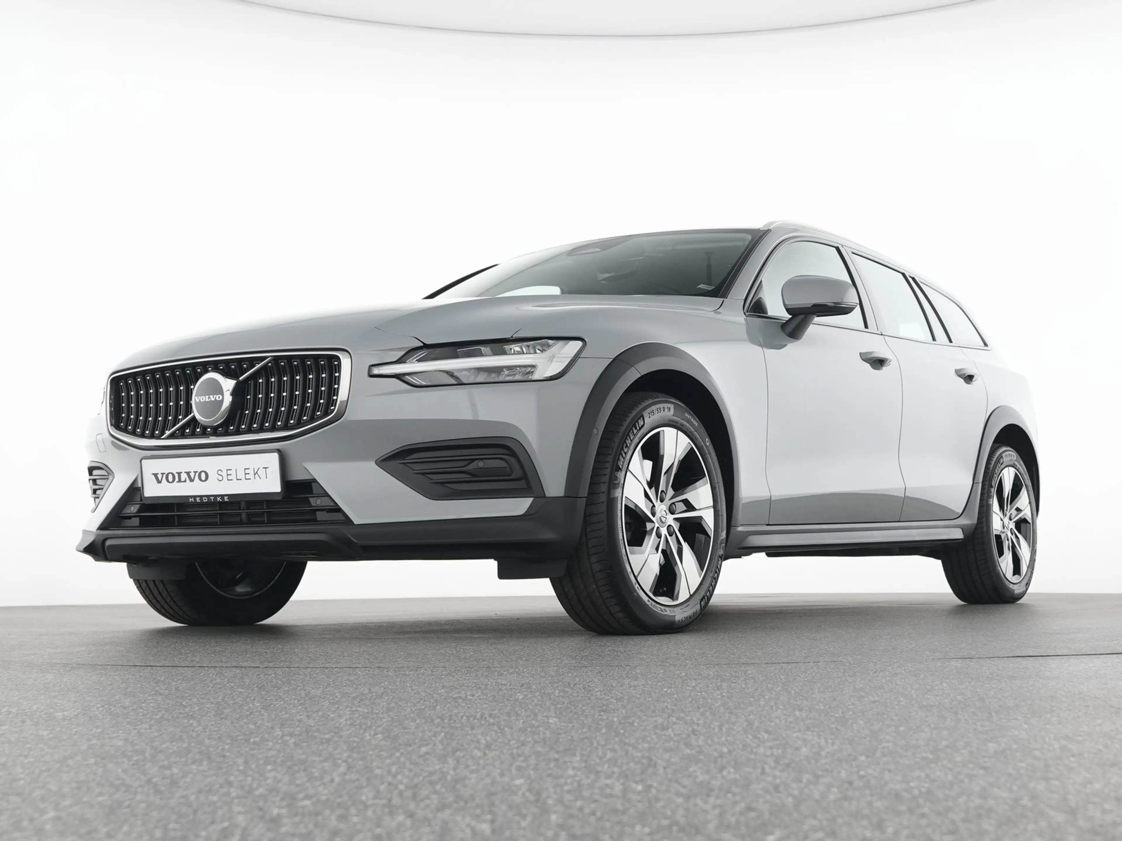 Volvo V60 Cross Country B4 AWD Plus ACC*H&K-SOUND — photo 6