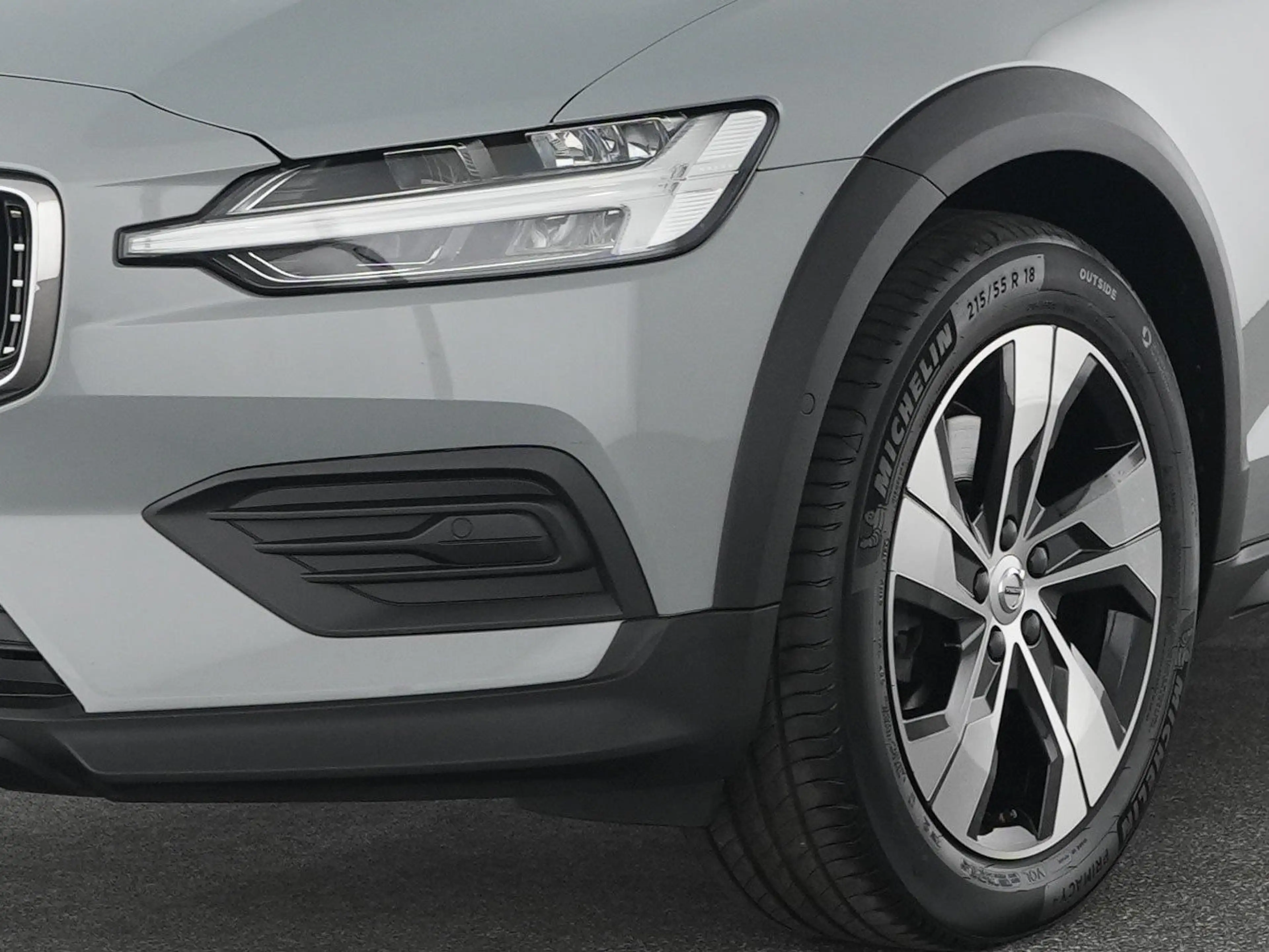 Volvo V60 Cross Country B4 AWD Plus ACC*H&K-SOUND — photo 8