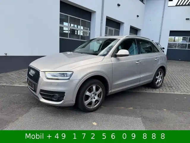 Audi Q3 view 6