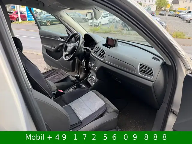 Audi Q3 view 9