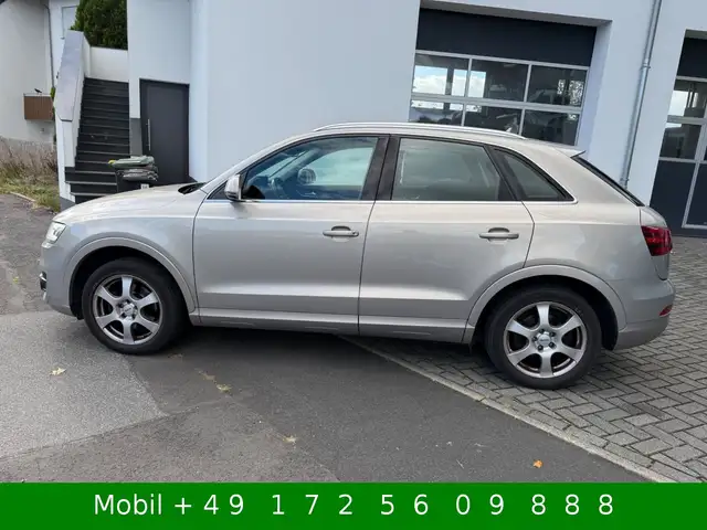Audi Q3 view 7