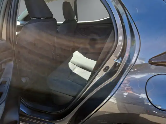 Toyota Yaris view 11