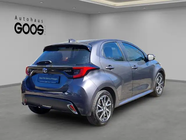 Toyota Yaris view 5
