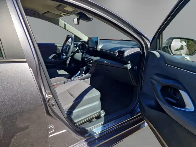 Toyota Yaris view 12