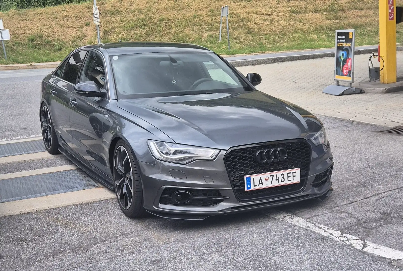 Audi A6 3,0 TDI quattro S-line - 1